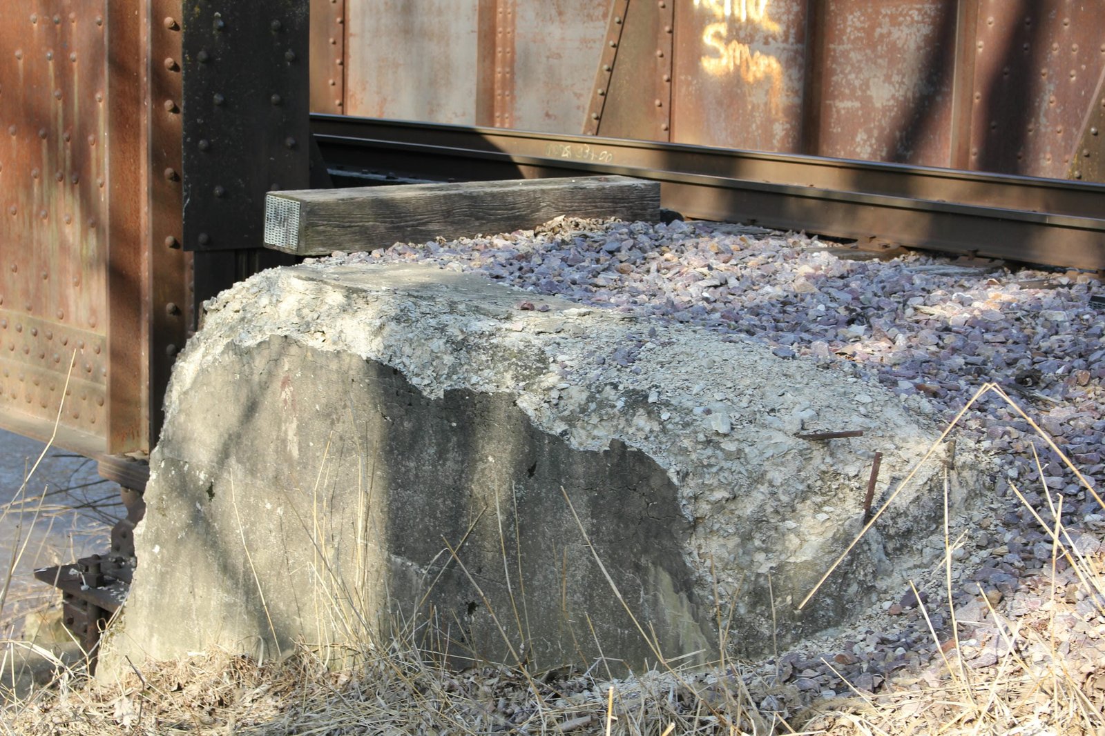 South abutment spalling